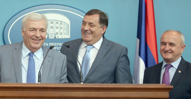 На реду смене у СНСД и СП